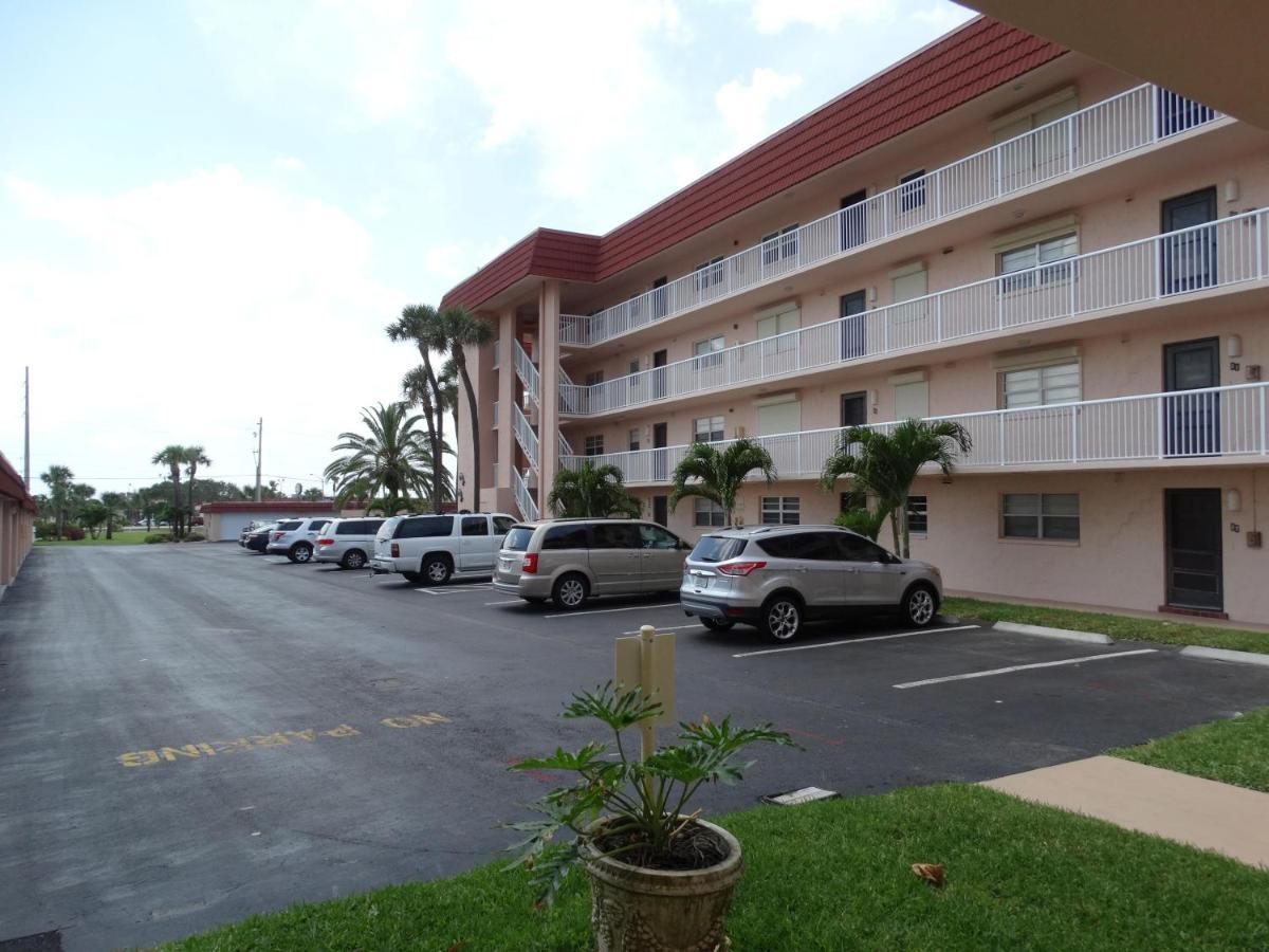 Spanish Main Unit 4- Direct Oceanfront Condo! Cocoa Beach Esterno foto