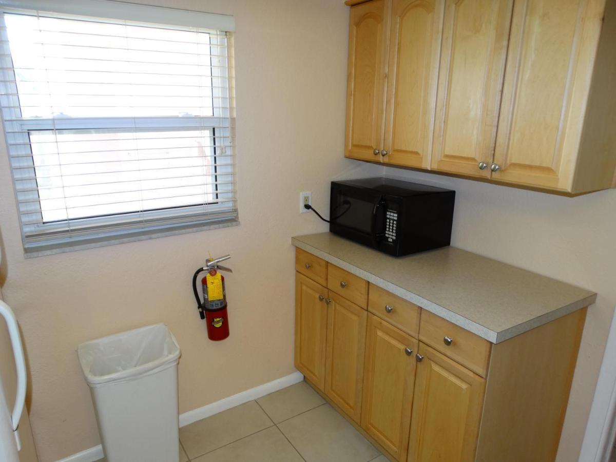 Spanish Main Unit 4- Direct Oceanfront Condo! Cocoa Beach Esterno foto